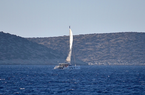 Catamaran at Schoinousa