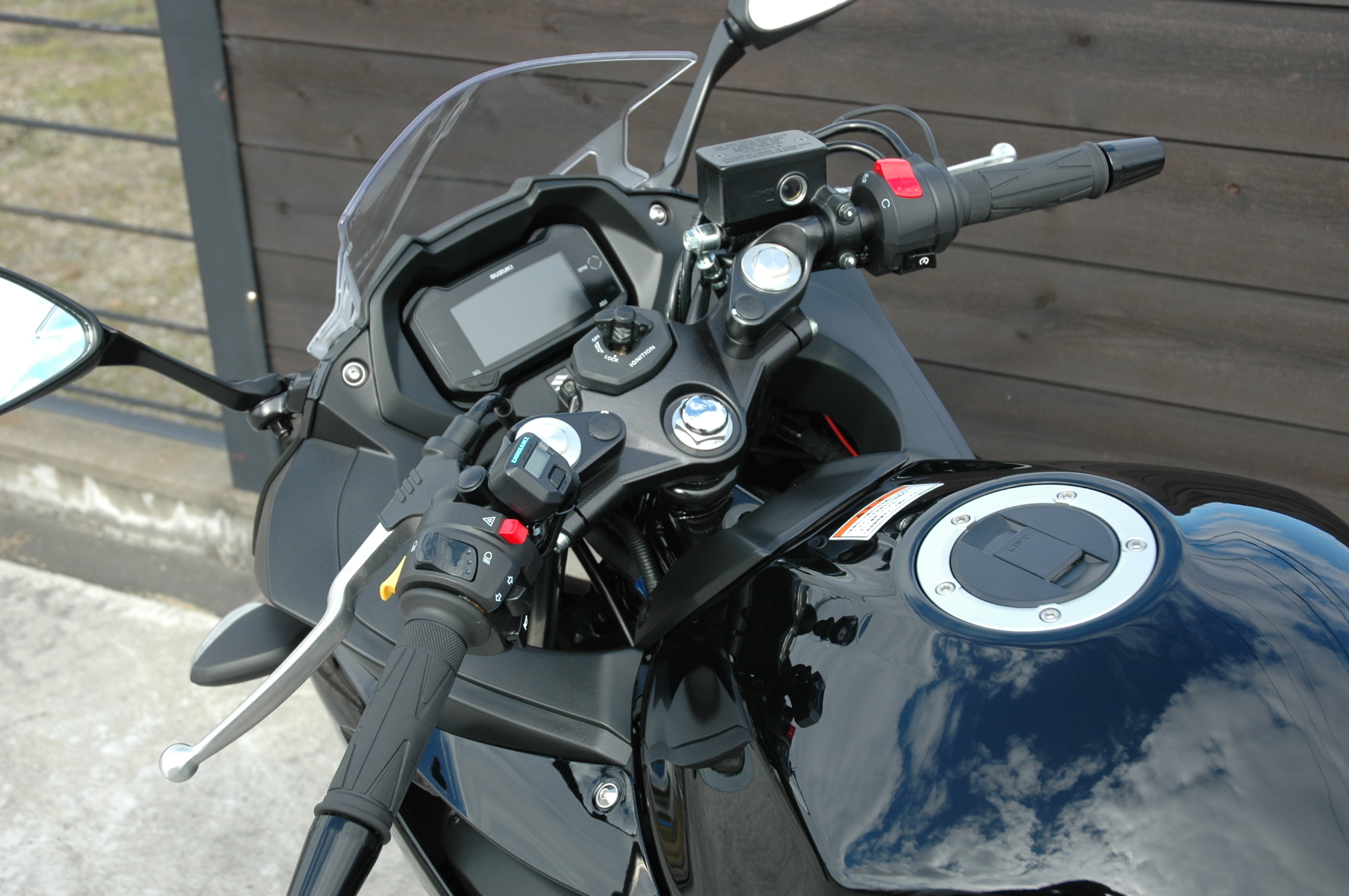 バイクショップオオカワブログ ヤマハXSR900 スズキGSX250R 新車バイク納車